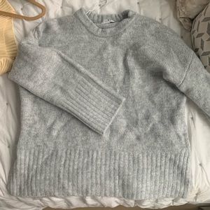 TOPSHOP gray sweater, perfect with leggings